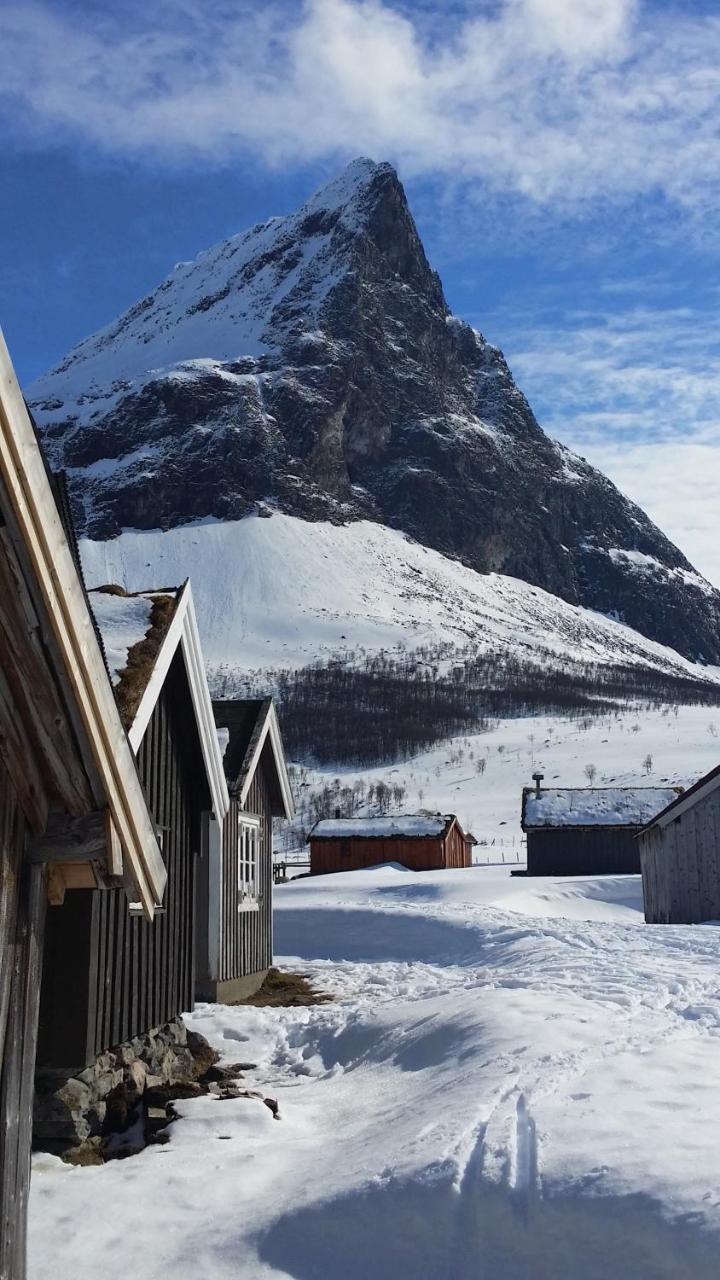 Dalhus - House In The Valley Norddal Buitenkant foto